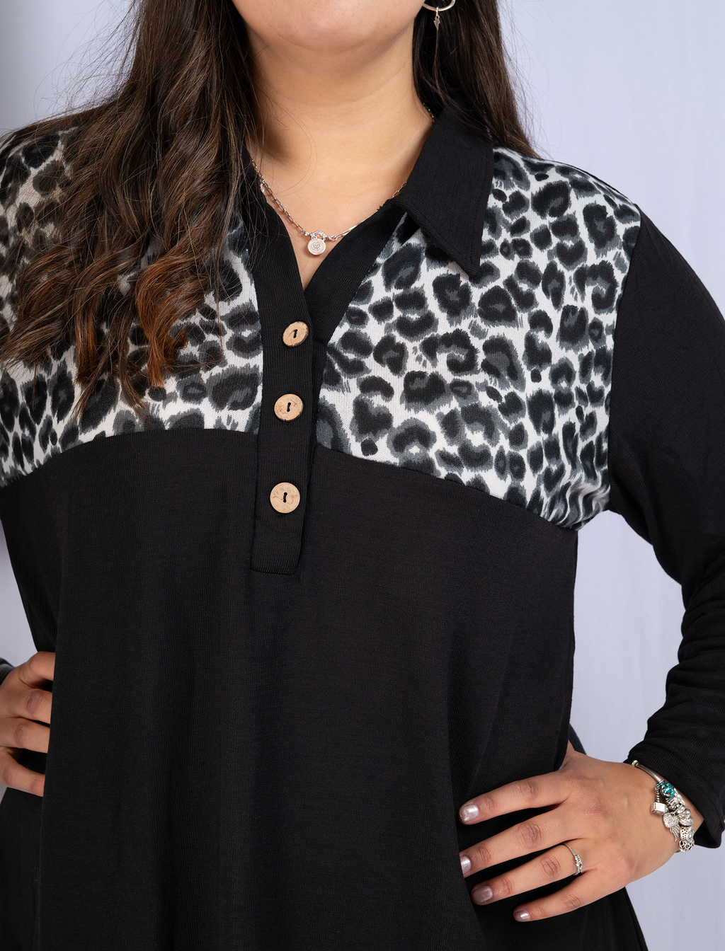 Polera Larga Lanilla Animal Print Escote V - Tallas Grandes Chile