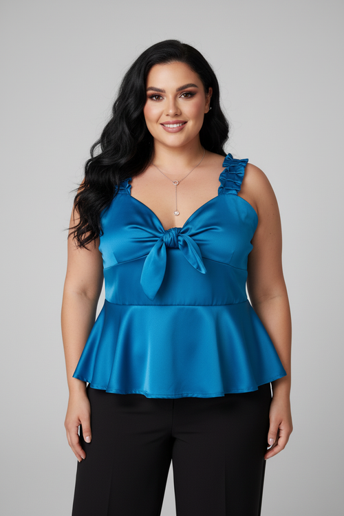 Blusa peplum modelo 2XL medio cuerpo pantalón negro