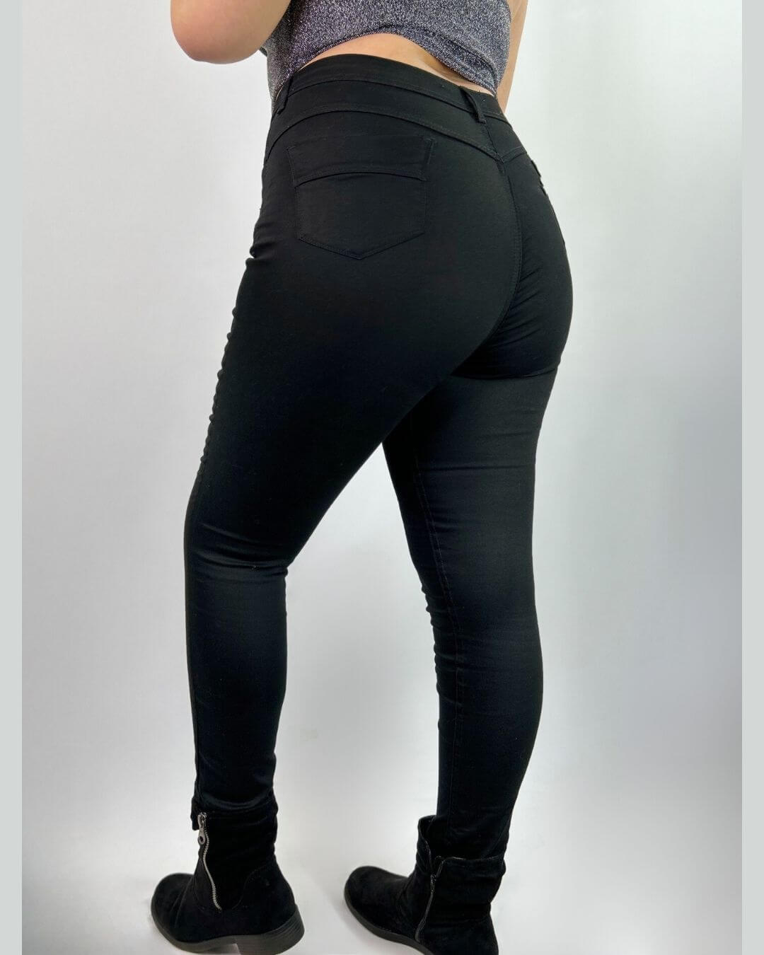 Jeans Pitillo Negro con Faja Modeladora Mujer - Plus Size Chile